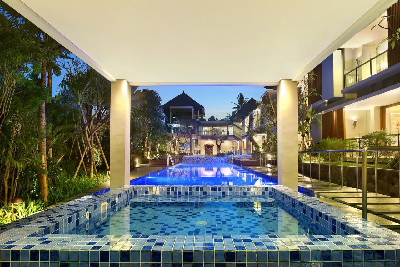Royal Kamuela Villas & Suites At Monkey Forest Ubud (Adults Only) Экстерьер фото The swimming pool at the hotel