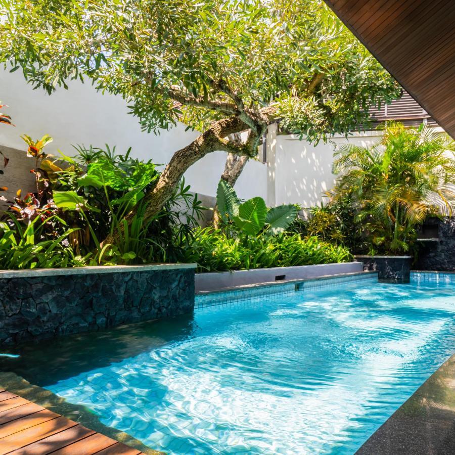 Royal Kamuela Villas & Suites At Monkey Forest Ubud (Adults Only) Экстерьер фото A swimming pool in Bali, Indonesia