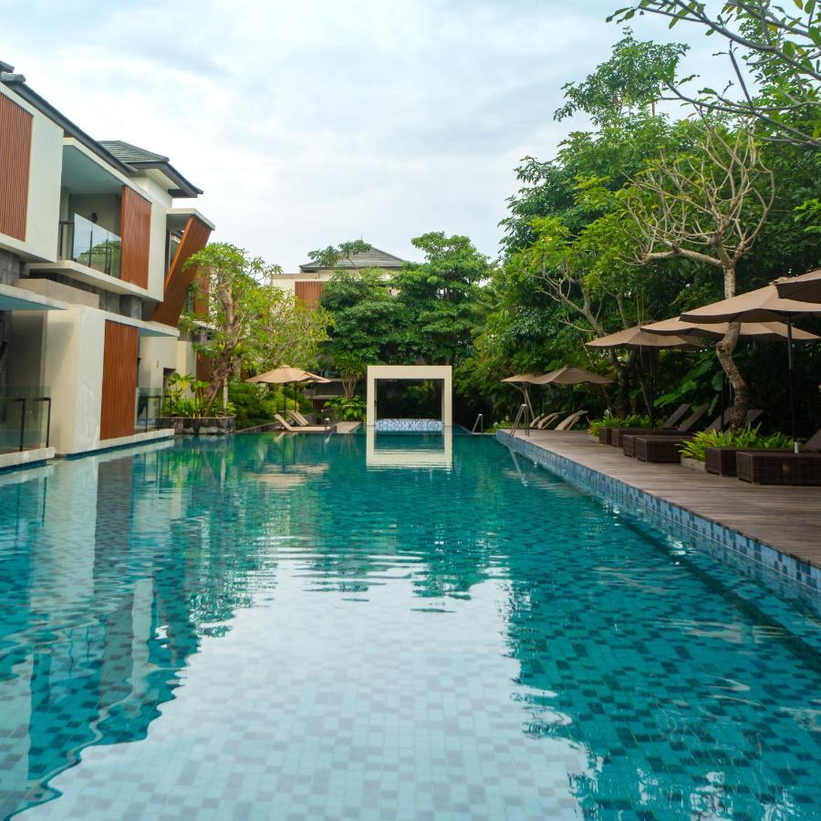 Royal Kamuela Villas & Suites At Monkey Forest Ubud (Adults Only) Экстерьер фото The swimming pool at the resort